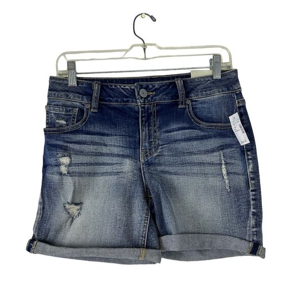 Maurices Womens Mid Rise Distressed Light Wash Cuffed Denim Jeans Short Sz 4 NWT - Picture 1 of 10